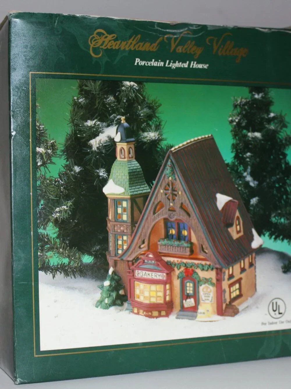 Vintage Heartland Valley Village Christmas Bakery House Light Up Porceain House